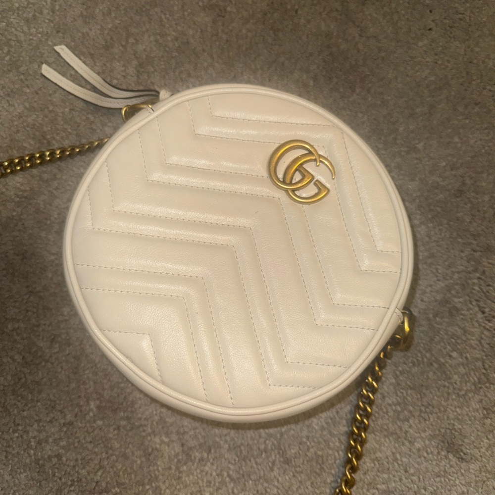 Gucci White Chevron Quilted Crossbody Bag with Gold GG Logo